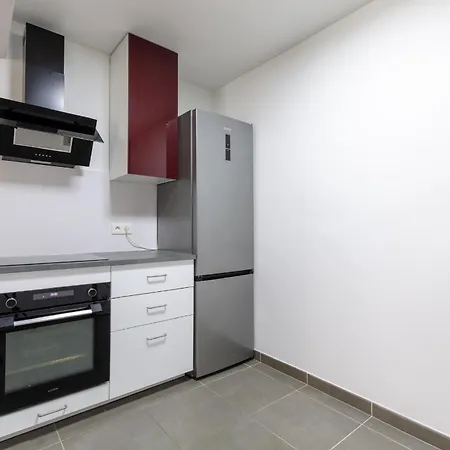 Spacious - Trocadero Daire *