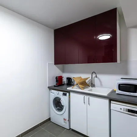 Spacious - Trocadero Daire