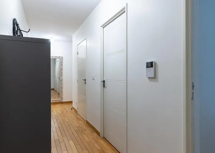 Spacious - Trocadero Apartman *