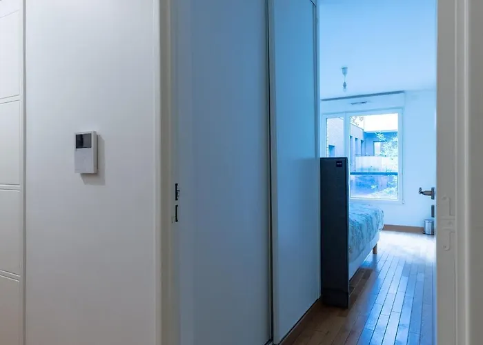 Spacious - Trocadero Apartman *